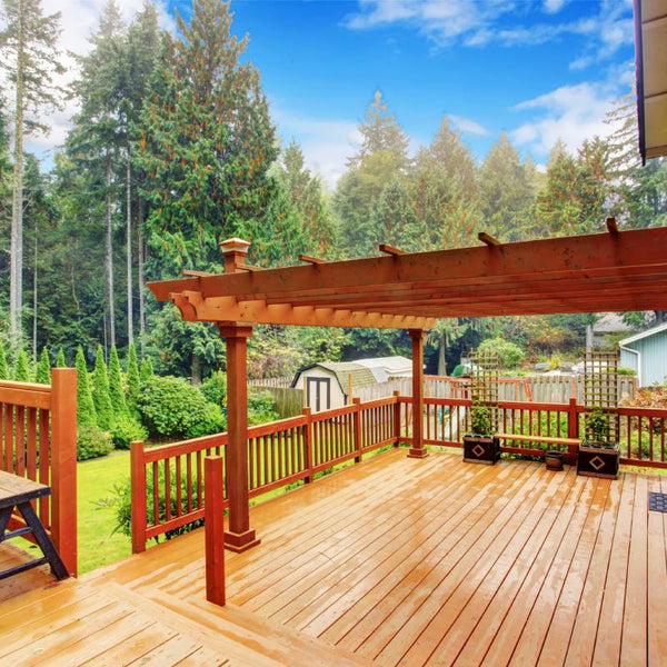 Deck Stain Color & Maintenance for Tennessee Homes This Fall